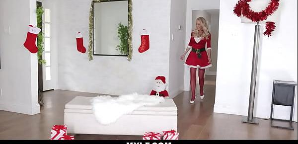  Brandi Love Fucked by Her Both Stepsons for Christmas
